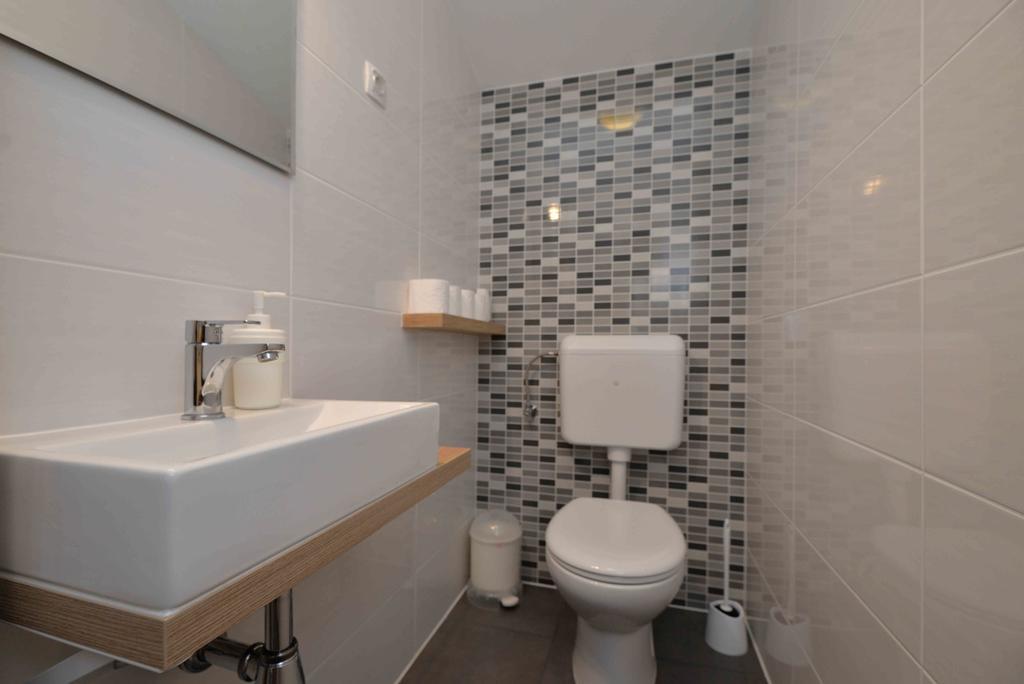 Envi Apartments Murter Esterno foto