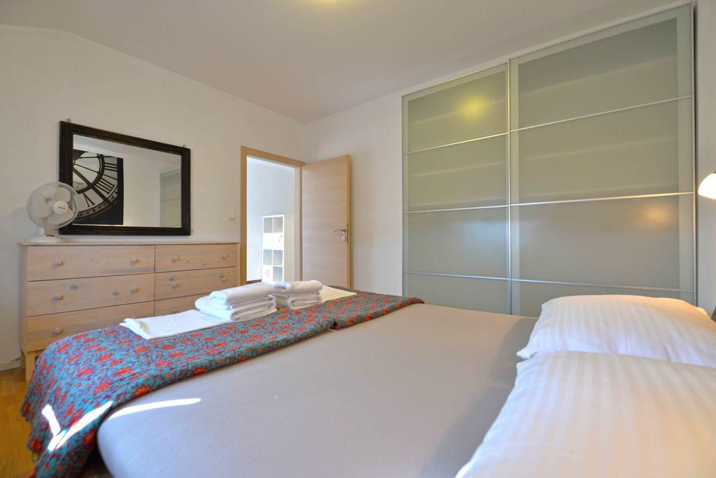 Envi Apartments Murter Esterno foto